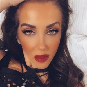 Meet your Posher, Sharon